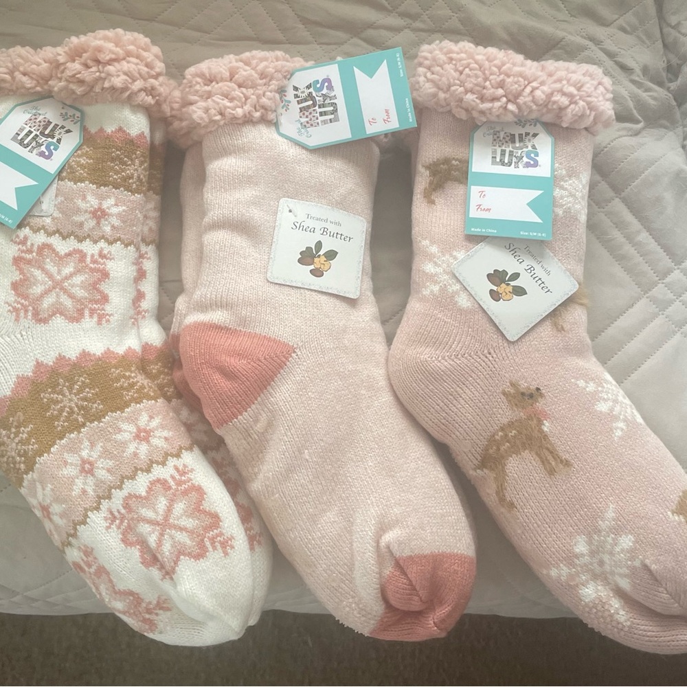 Muk Luks Pink and White Cozy Socks Set